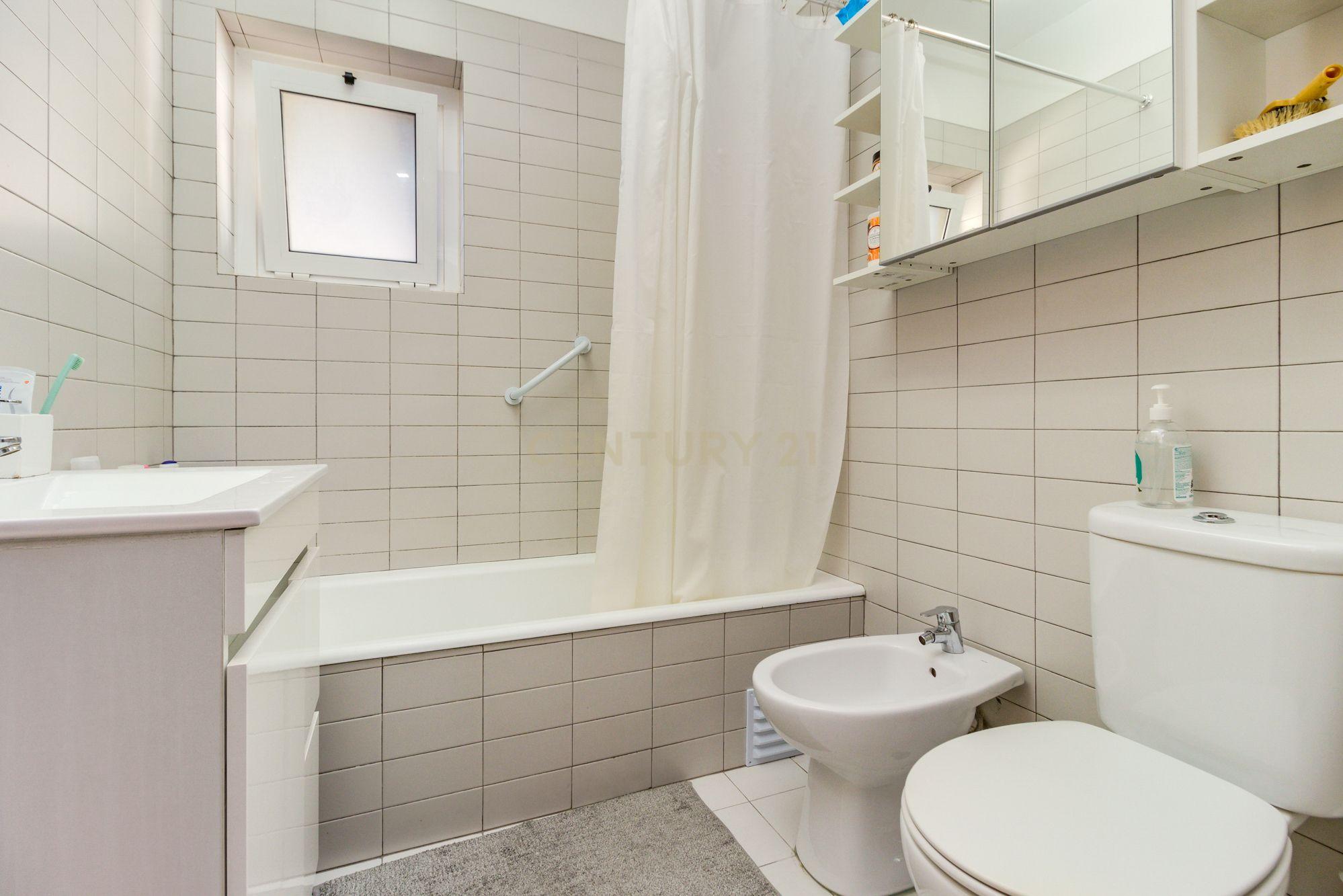 Excelente apartamento T4 em Oeiras (Av Emb. Augusto de Castro) - Image 18