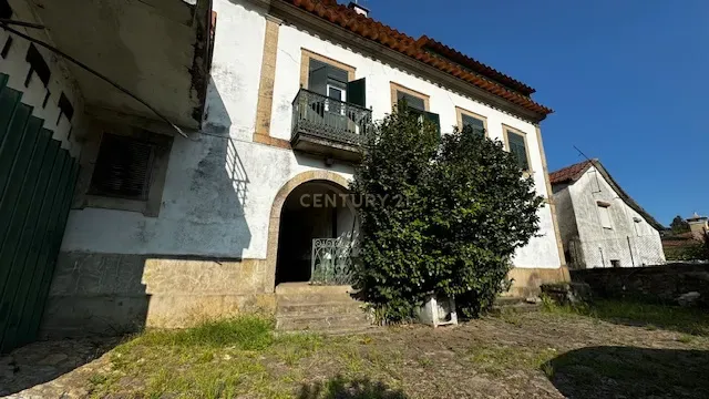 Moradia de 4 frentes na praia de Zebreiros em Gondomar - Image 2