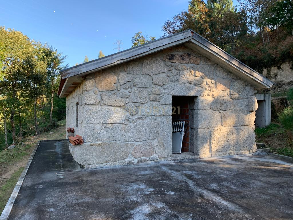 Fabulosa Quinta à Venda zona do Gerês – Um Oásis Natural com 28.000m² Terreno - Image 5