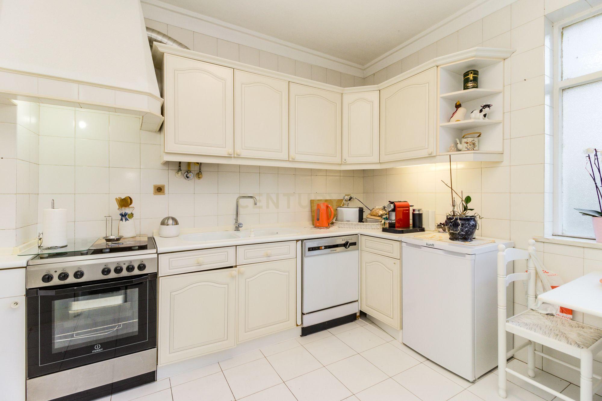Excelente apartamento T4 em Oeiras (Av Emb. Augusto de Castro) - Image 20