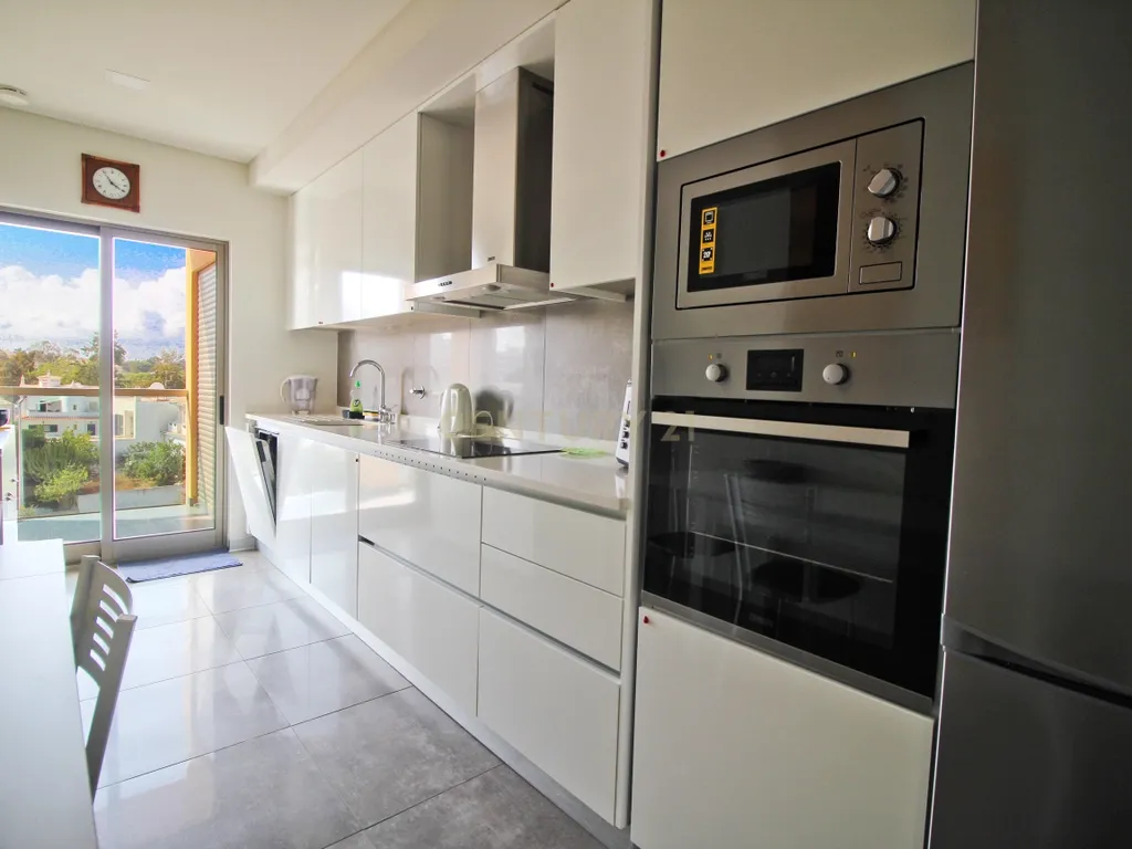 Apartamento T3 de luxo em Portimão - Image 8