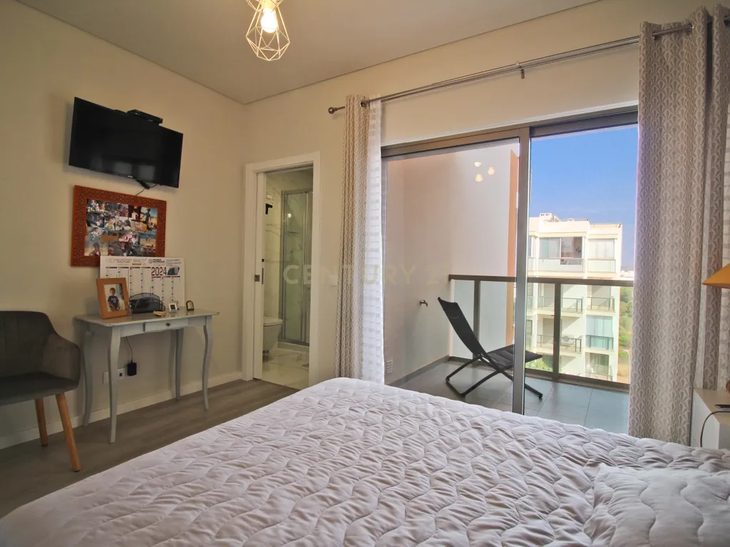 Apartamento T3 de luxo em Portimão - Image 25