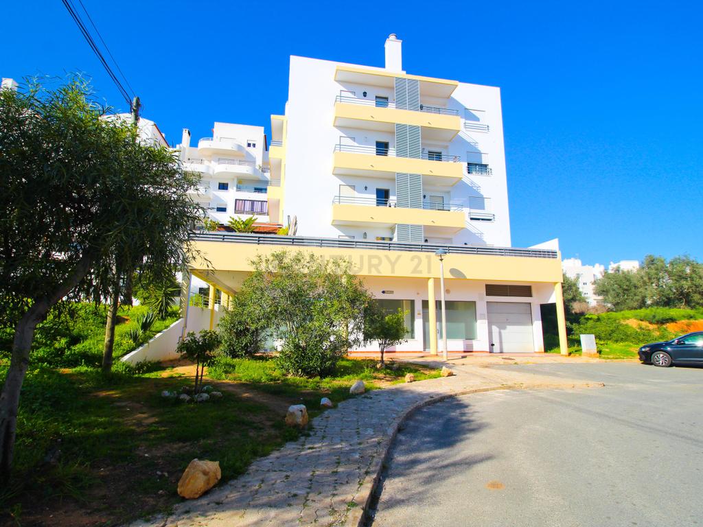 Apartamento T1 com garagem e arrecadação em  portimão.. - Image 24