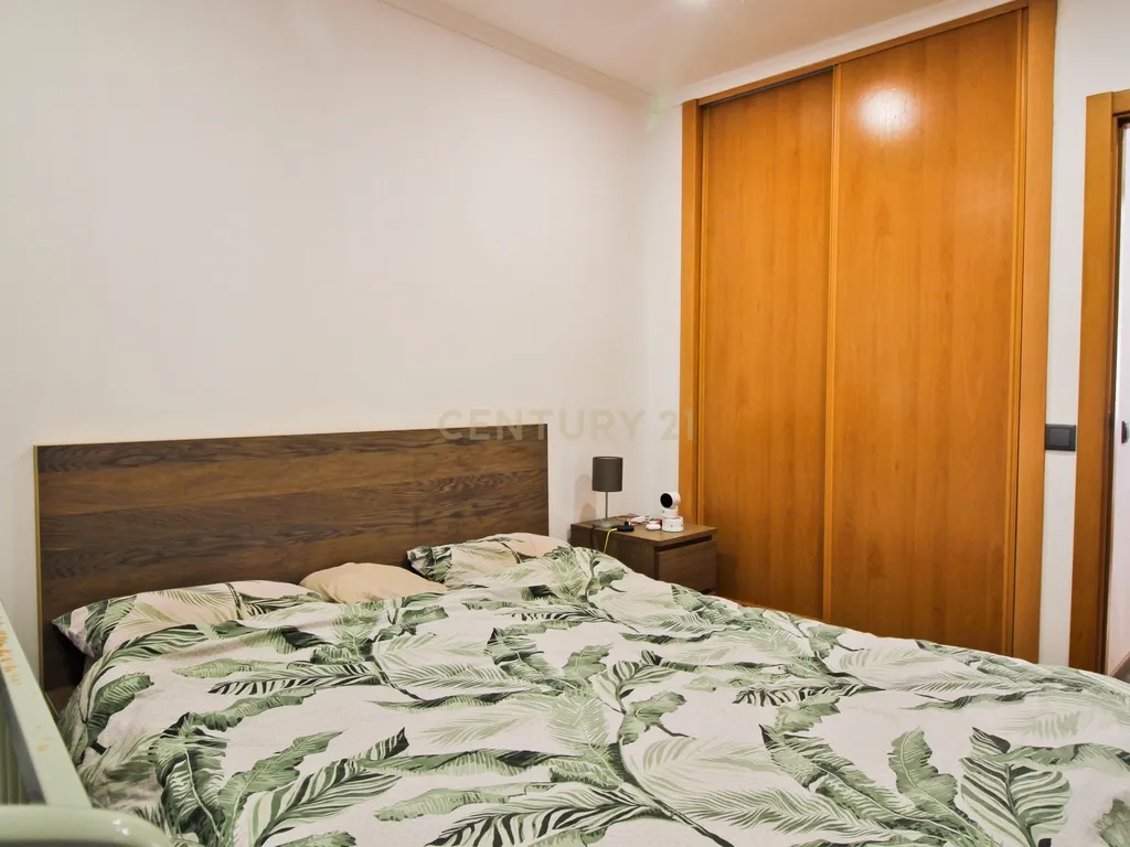 Apartamento T2 Renovado em Portimão - Image 10