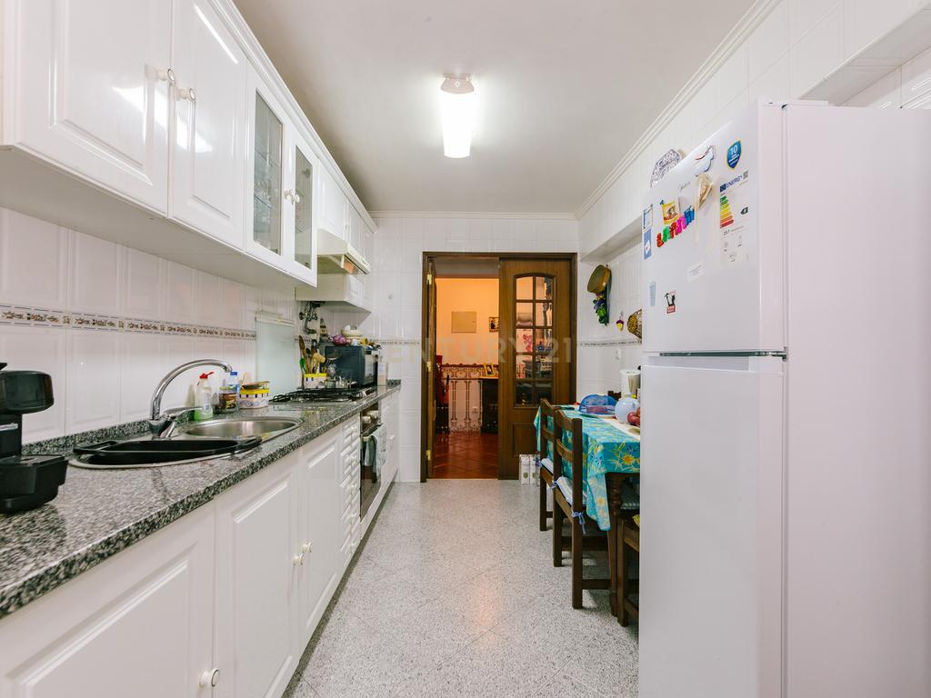 T3 para venda em Marvila - Image 2