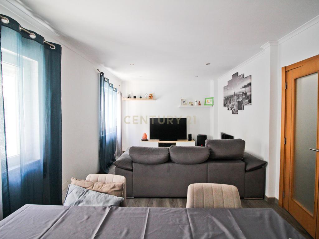 Apartamento T2 Renovado em Portimão - Image 5