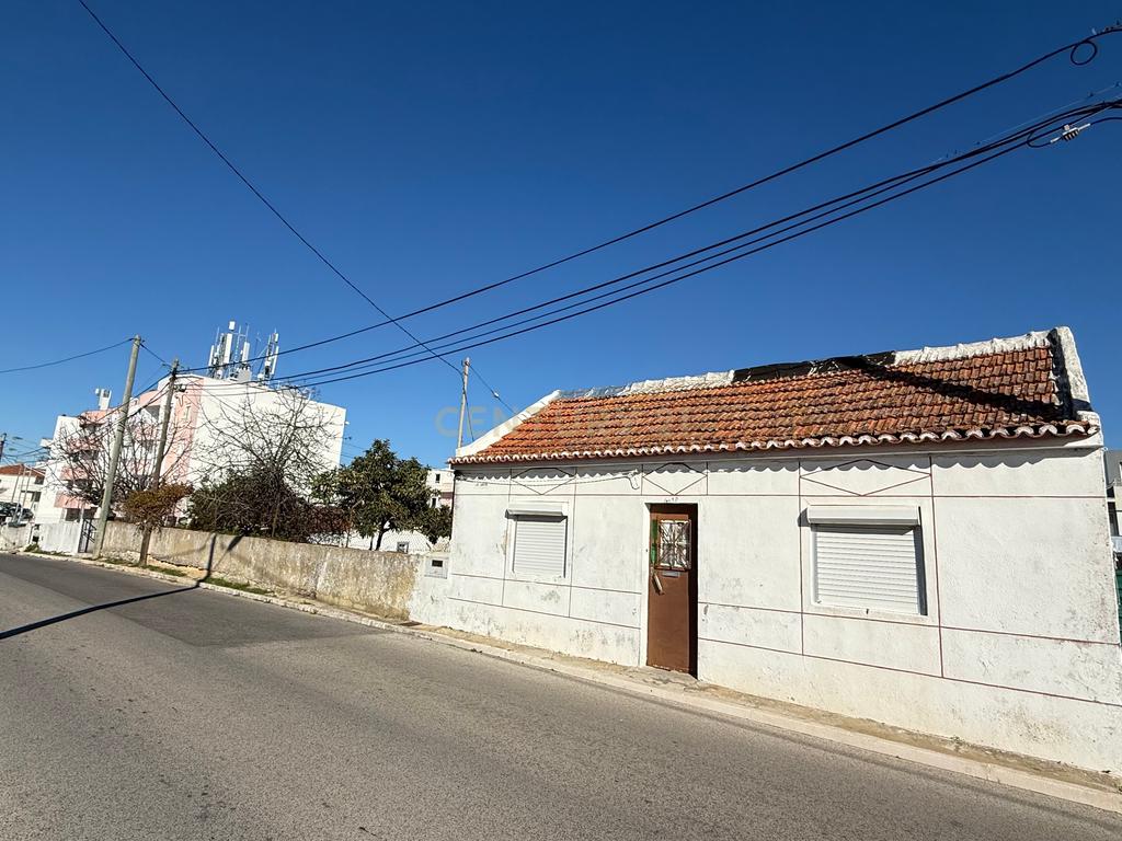 Terreno para Construção no Feijó, Almada – Oportunidade Única! - Image 7