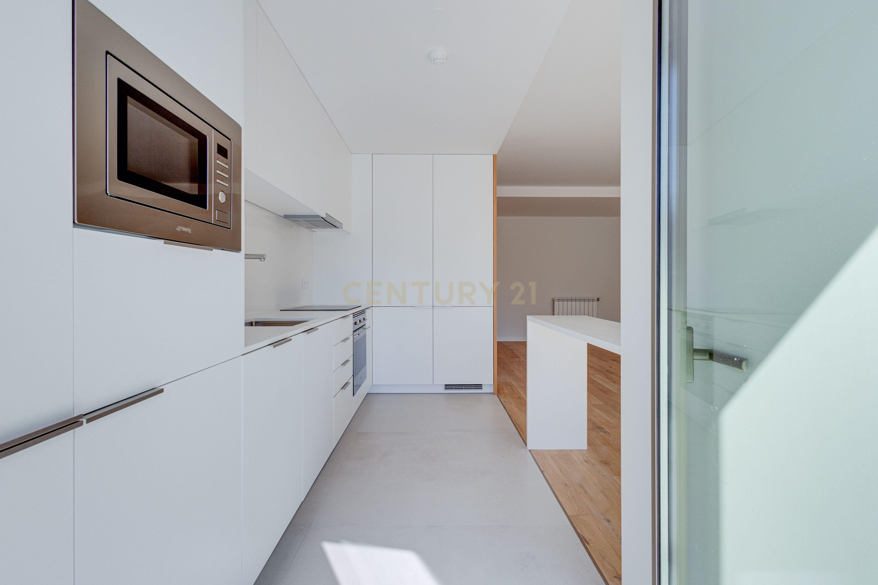 T3 NOVO com Piscina e Ginásio nas Antas - Image 11