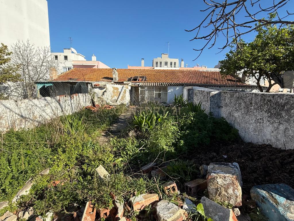 Terreno para Construção no Feijó, Almada – Oportunidade Única! - Image 2