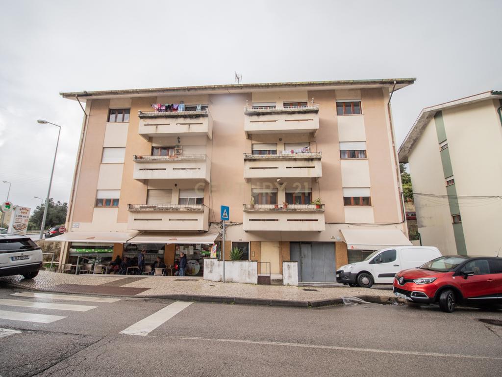 Apartamento T3 remodelado na Relvinha, Coimbra - Image 26