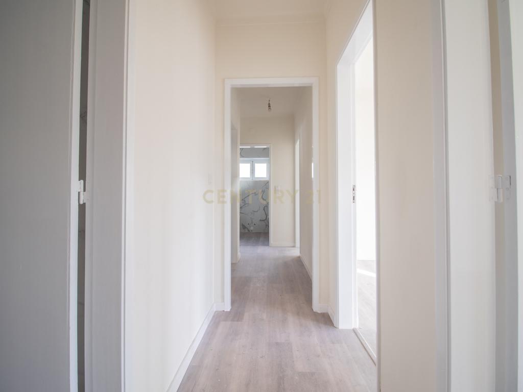 Apartamento T3 remodelado na Relvinha, Coimbra - Image 4