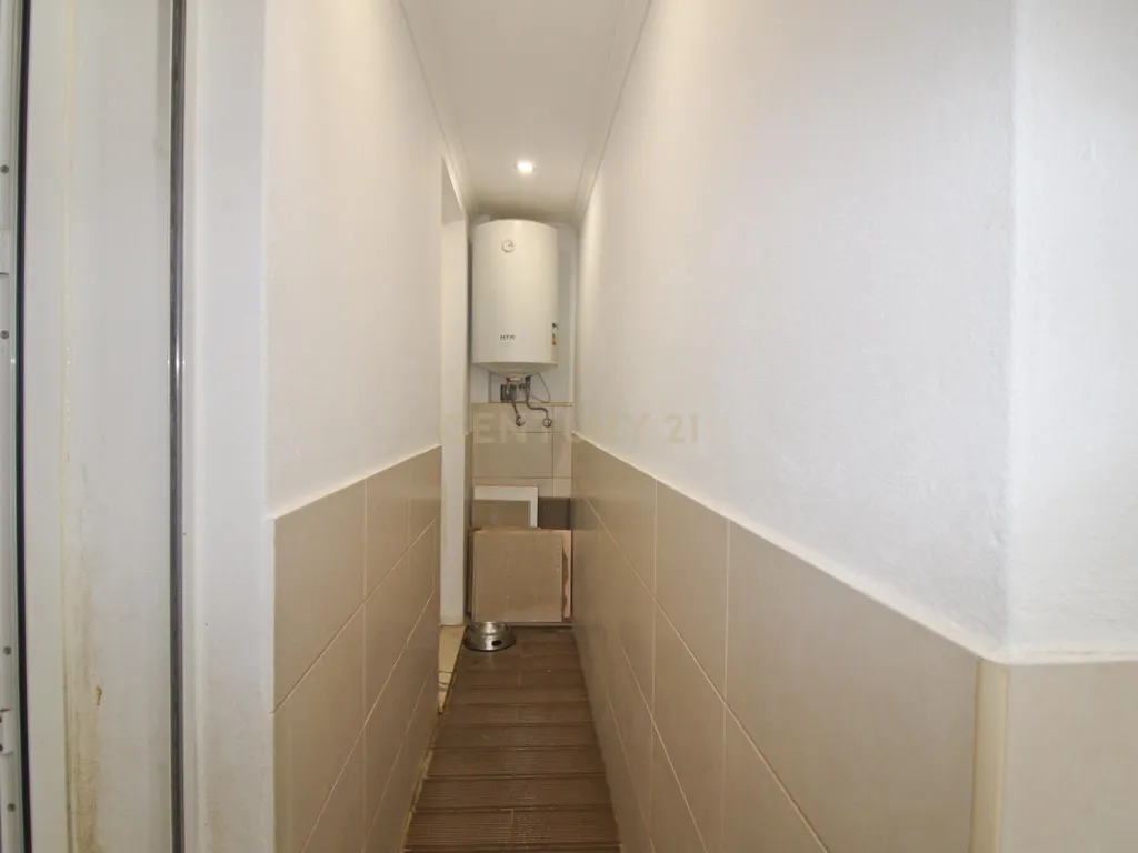 Apartamento T2 Renovado em Portimão - Image 12