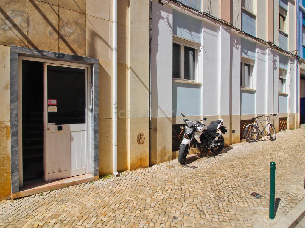 Apartamento T2 Renovado em Portimão - Image 13