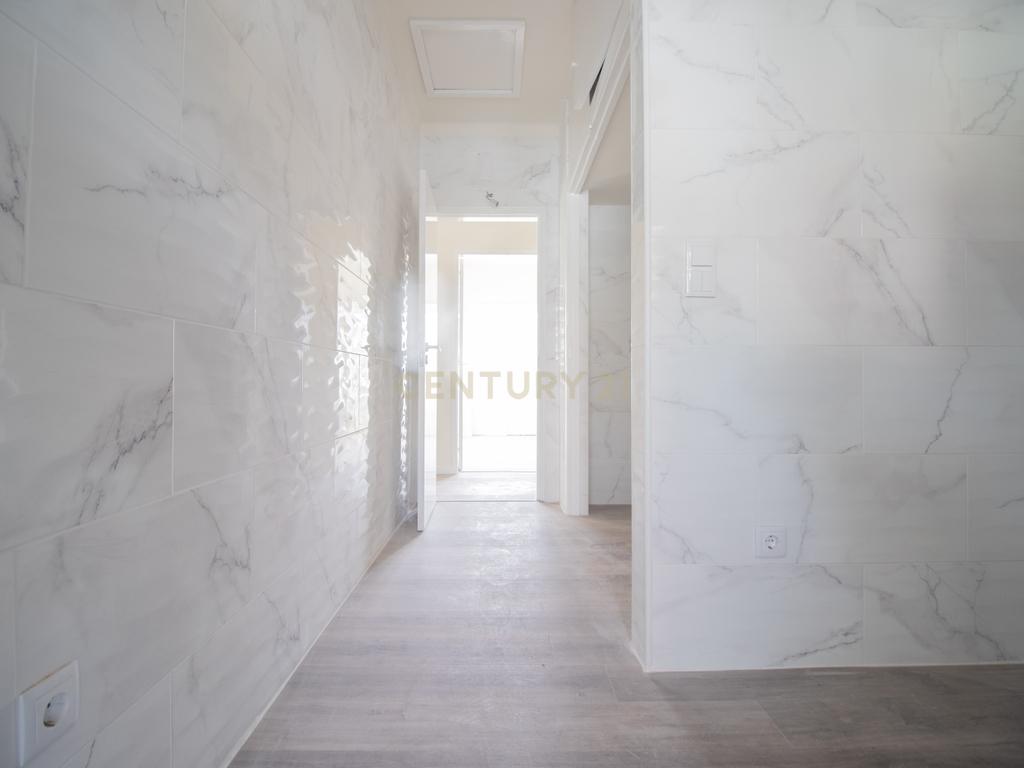 Apartamento T3 remodelado na Relvinha, Coimbra - Image 9