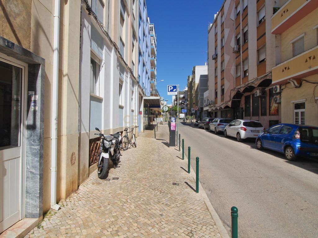 Apartamento T2 Renovado em Portimão - Image 14