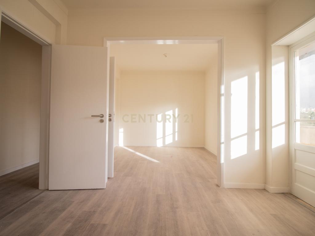 Apartamento T3 remodelado na Relvinha, Coimbra - Image 11