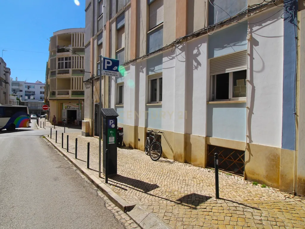 Apartamento T2 Renovado em Portimão - Image 15