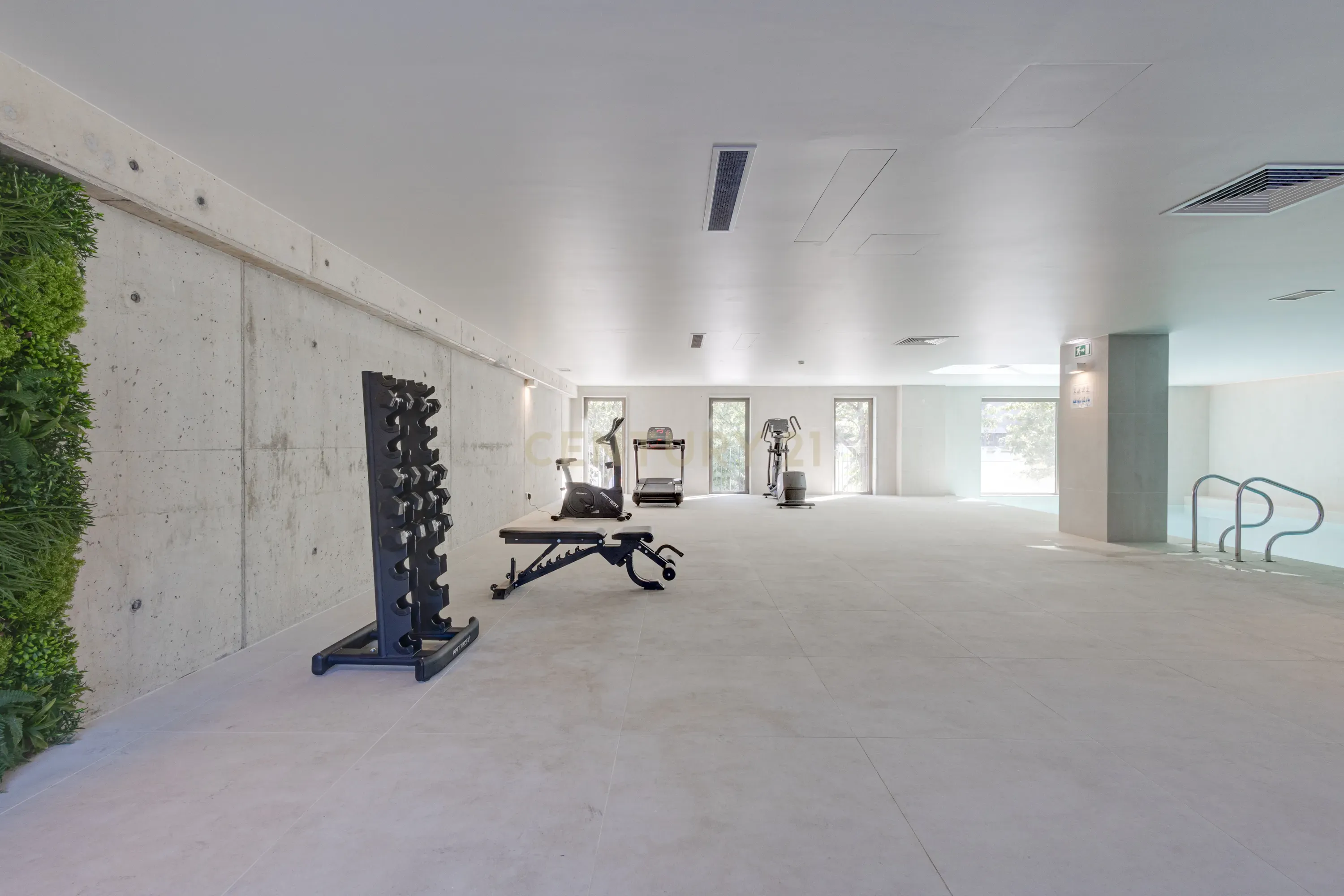 T3 NOVO com Piscina e Ginásio nas Antas - Image 24