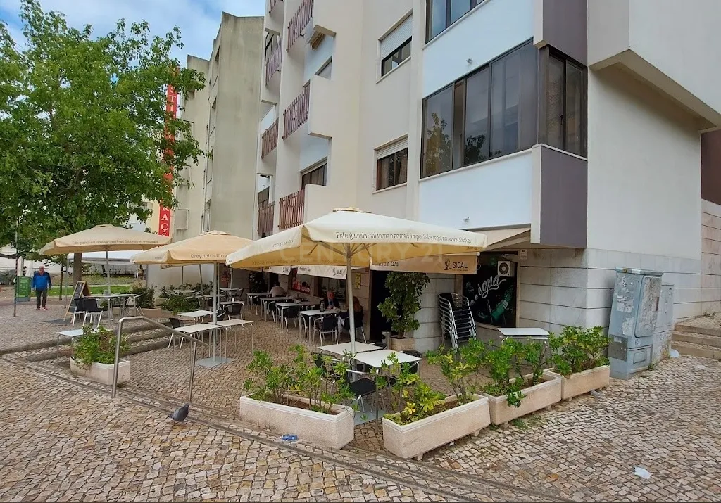 Oportunidade Única: Restaurante, Café e Confeitaria no Centro de Carnaxide, em Frente ao Hospital Santa Cruz - Image 9