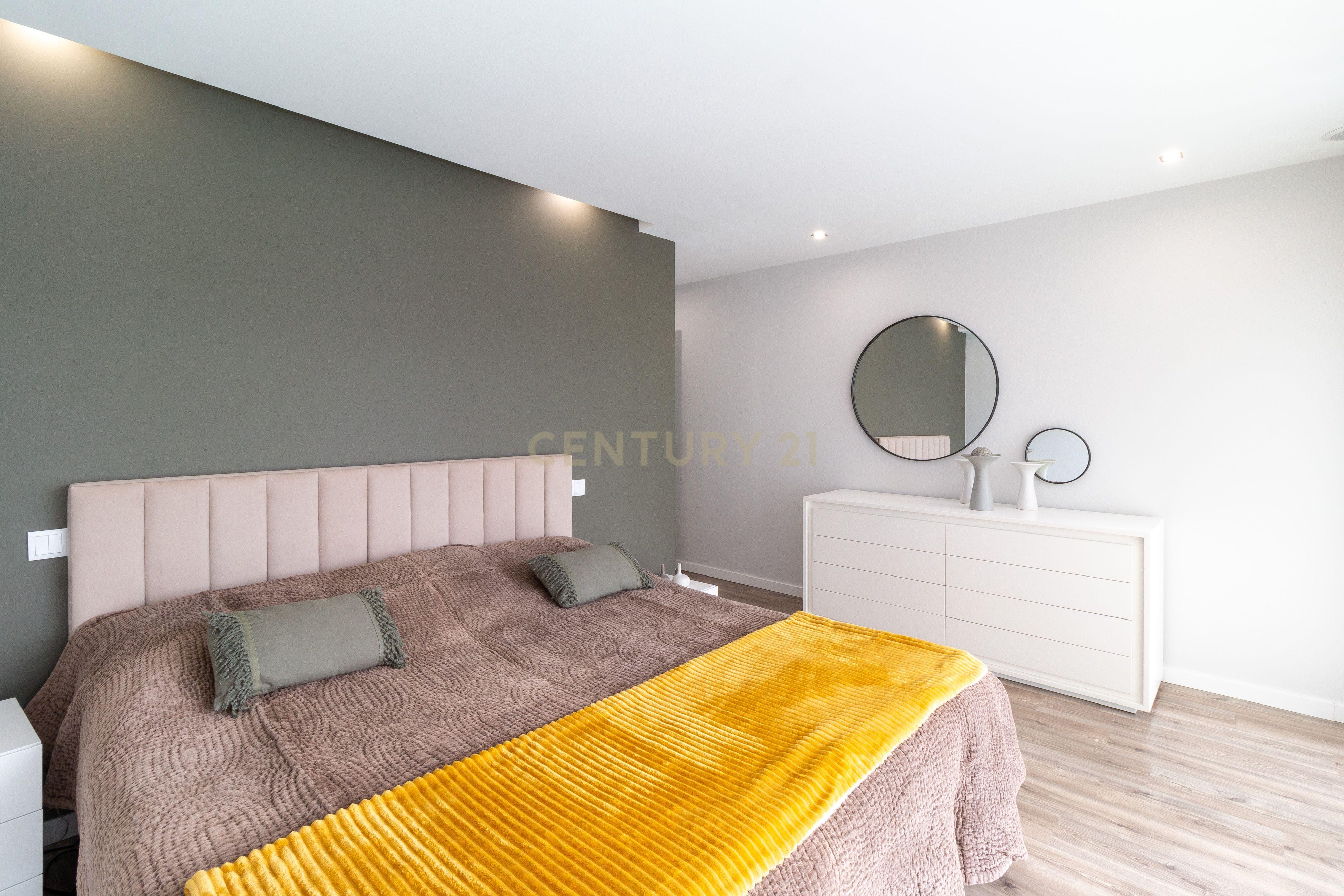 Espaçosa Moradia Térrea Pousos, Leiria: Um Refúgio de Conforto e Elegância - Image 19