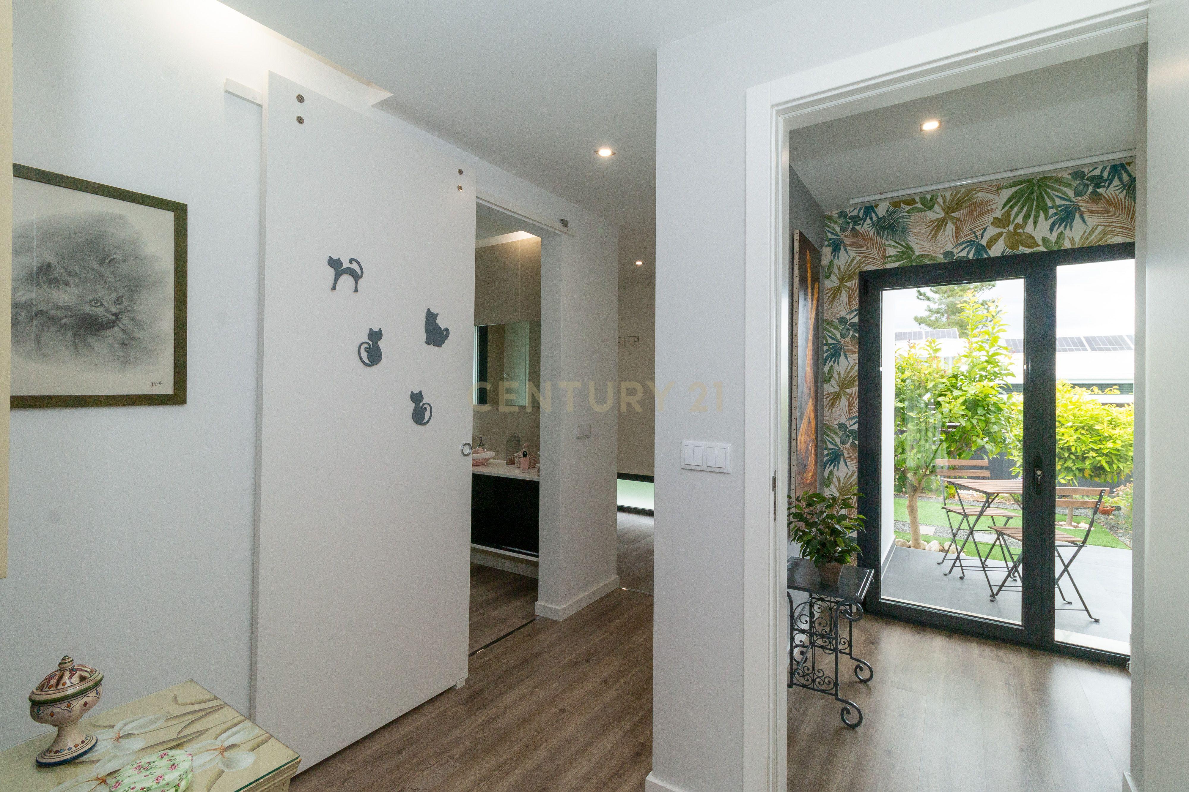Espaçosa Moradia Térrea Pousos, Leiria: Um Refúgio de Conforto e Elegância - Image 16