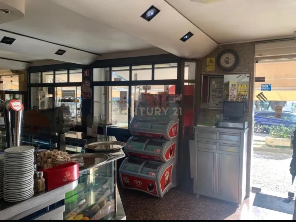 Oportunidade Única: Restaurante, Café e Confeitaria no Centro de Carnaxide, em Frente ao Hospital Santa Cruz - Image 14