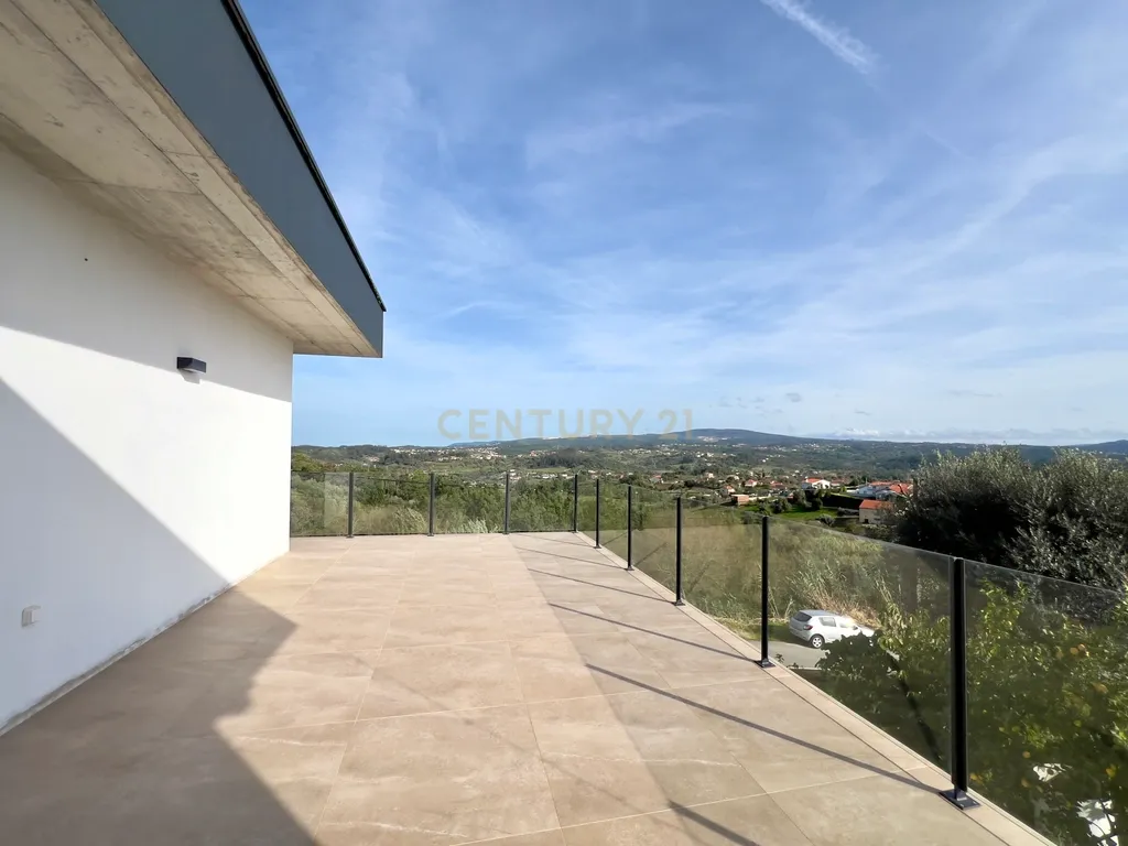 Moradia T4 com Piscina || Pombal || Vistas Deslumbrantes - Image 23