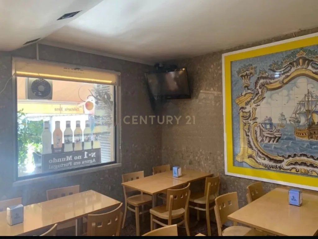 Oportunidade Única: Restaurante, Café e Confeitaria no Centro de Carnaxide, em Frente ao Hospital Santa Cruz - Image 11