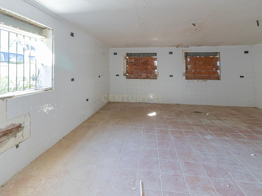 undefined - Image 8