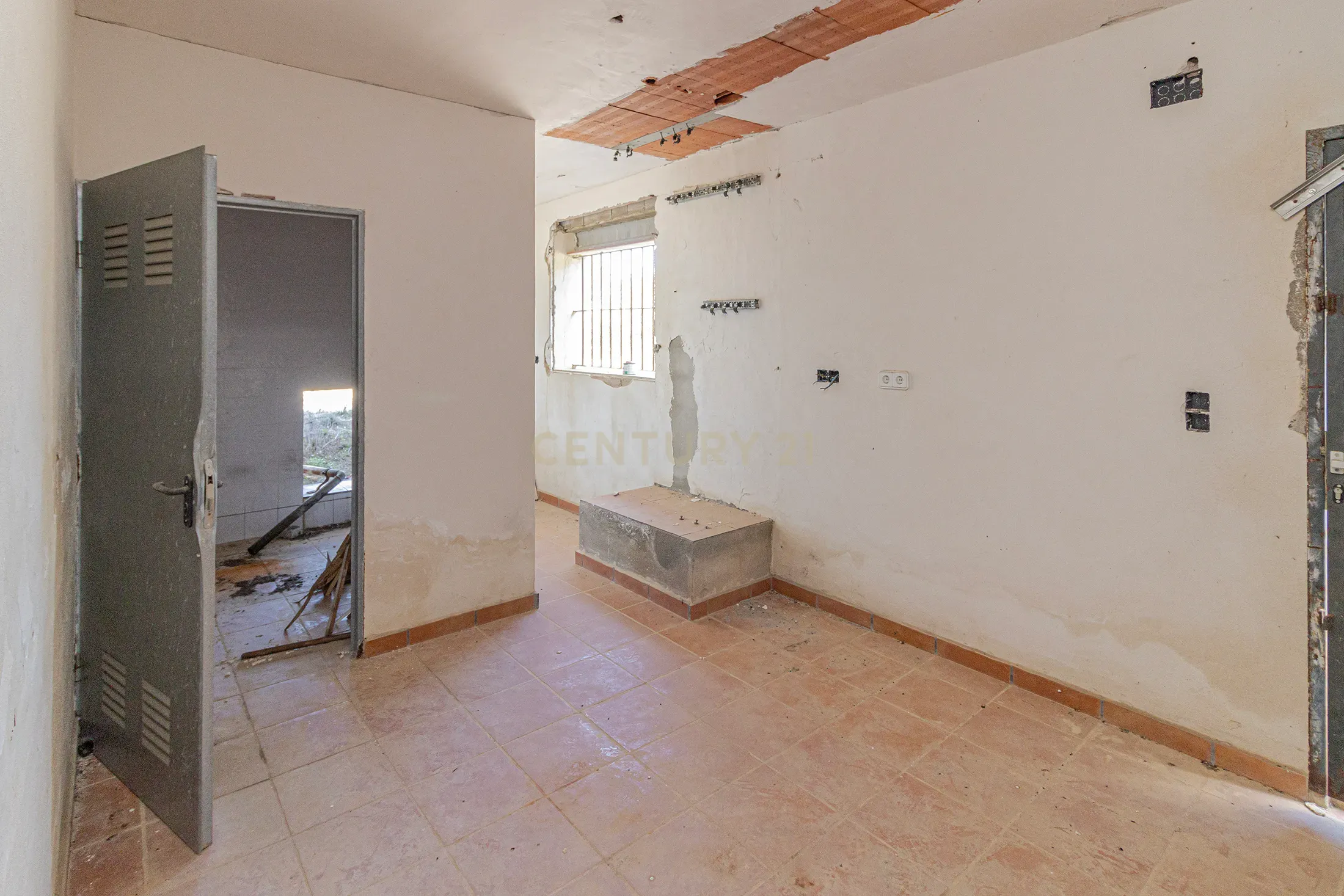 undefined - Image 15
