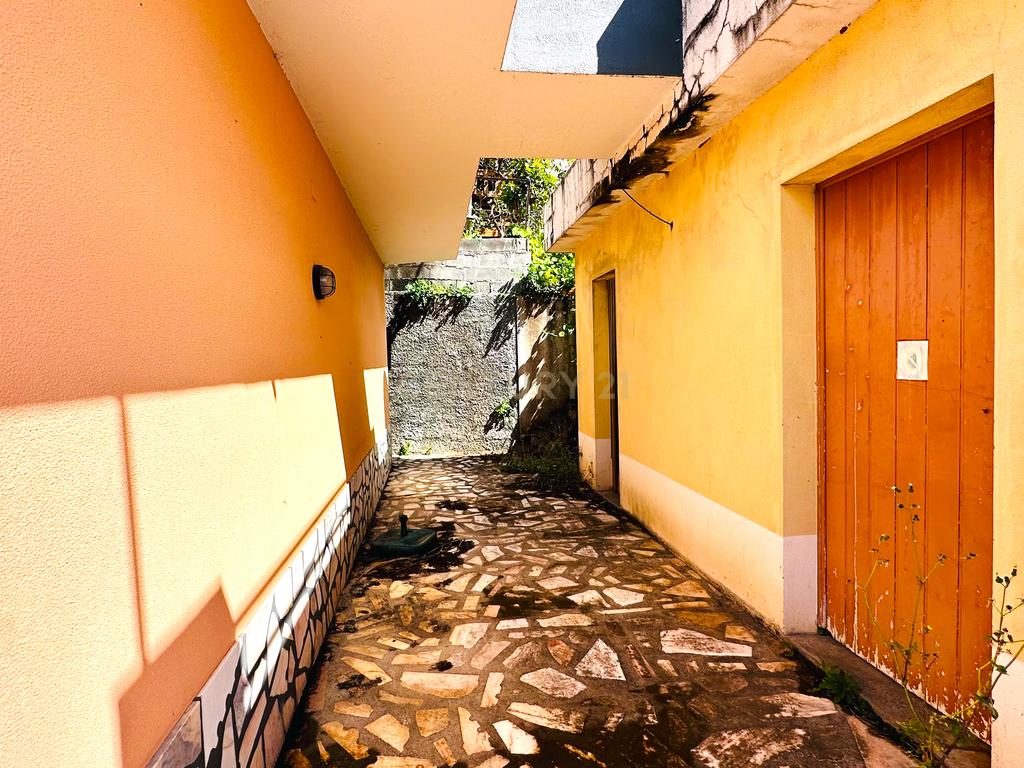 Moradia T7 - Arco da Calheta - Image 9