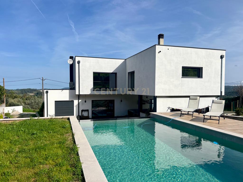 Moradia T4 com Piscina || Pombal || Vistas Deslumbrantes - Image 31