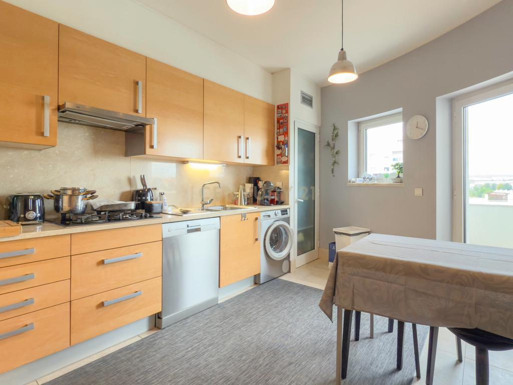 Magnifico apartamento T3 no Fórum Oeiras, com terraço privado 40m2, boa exposição solar, boas áreas e com tudo perto de si! - Image 23
