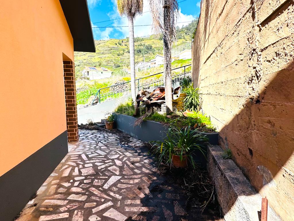 Moradia T7 - Arco da Calheta - Image 4