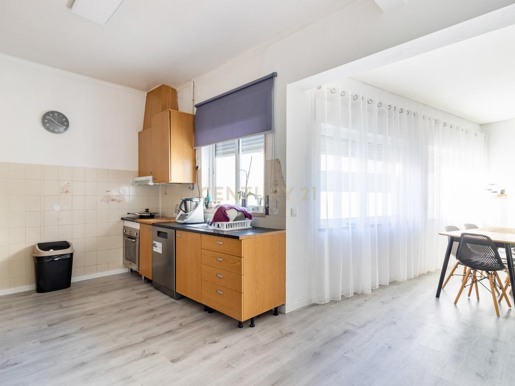 Moradia T3 na Marinha Grande - Oportunidade Única! - Image 12