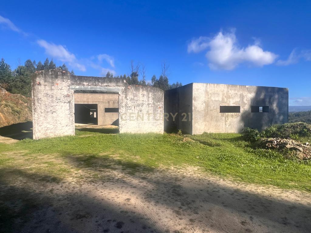 Moradia em construção com 286m2 e 9.400m2 de terreno em Souto de Lafões, Oliveira de Frades - Image 7