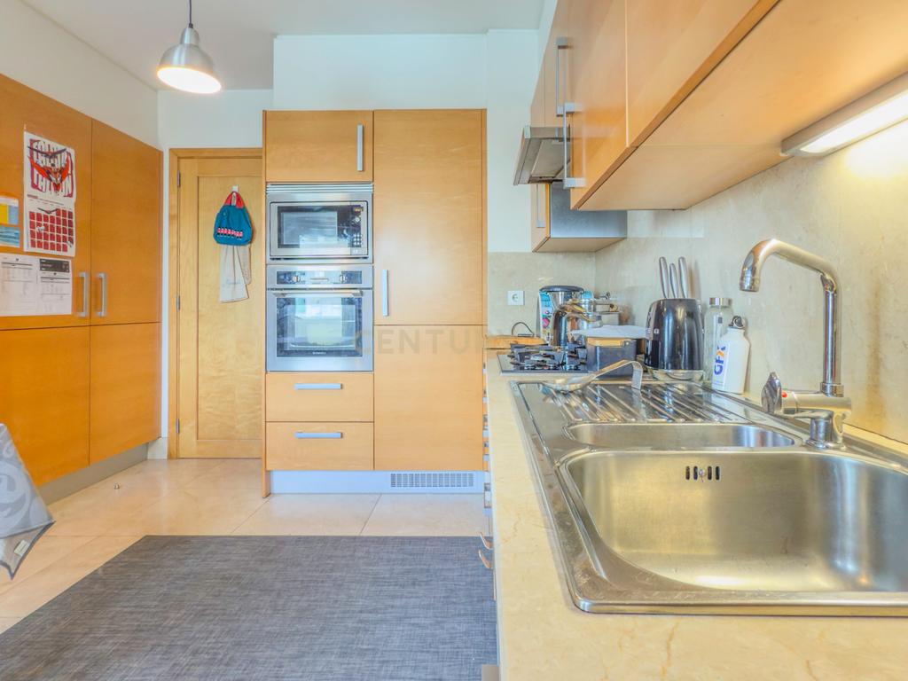 Magnifico apartamento T3 no Fórum Oeiras, com terraço privado 40m2, boa exposição solar, boas áreas e com tudo perto de si! - Image 29
