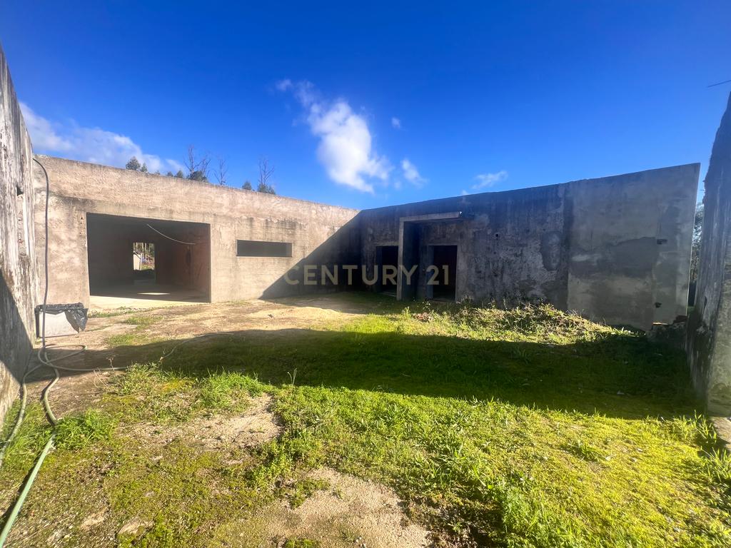 Moradia em construção com 286m2 e 9.400m2 de terreno em Souto de Lafões, Oliveira de Frades - Image 6