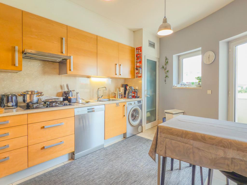 Magnifico apartamento T3 no Fórum Oeiras, com terraço privado 40m2, boa exposição solar, boas áreas e com tudo perto de si! - Image 30