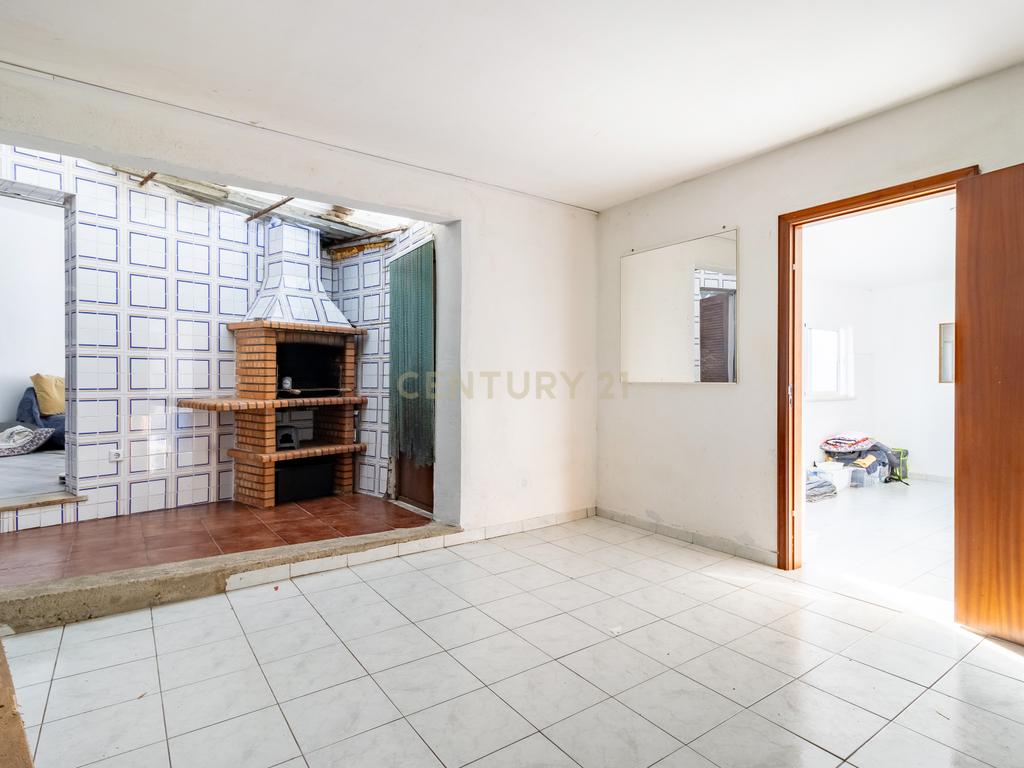 Moradia T3 na Marinha Grande - Oportunidade Única! - Image 16