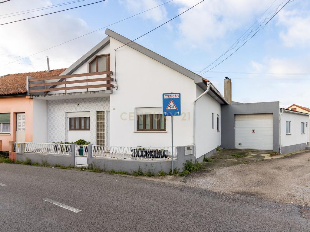 Moradia T3 na Marinha Grande - Oportunidade Única! - Image 18