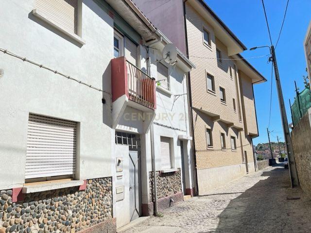 Moradia V3 em Golfeiras - Mirandela - Image 2