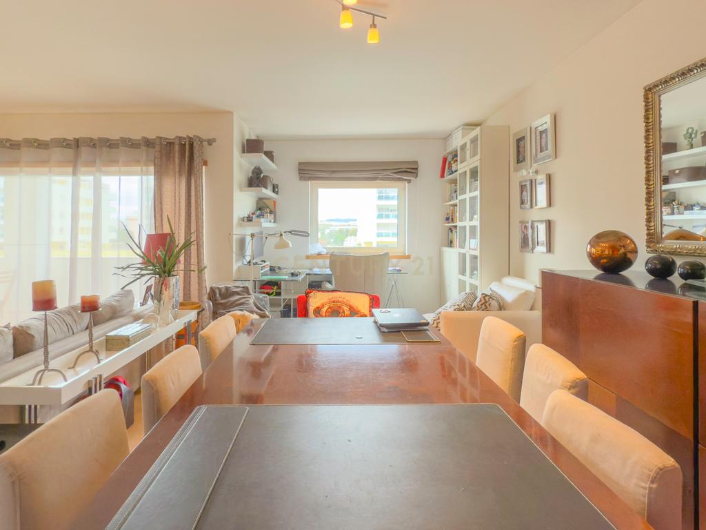 Magnifico apartamento T3 no Fórum Oeiras, com terraço privado 40m2, boa exposição solar, boas áreas e com tudo perto de si! - Image 19