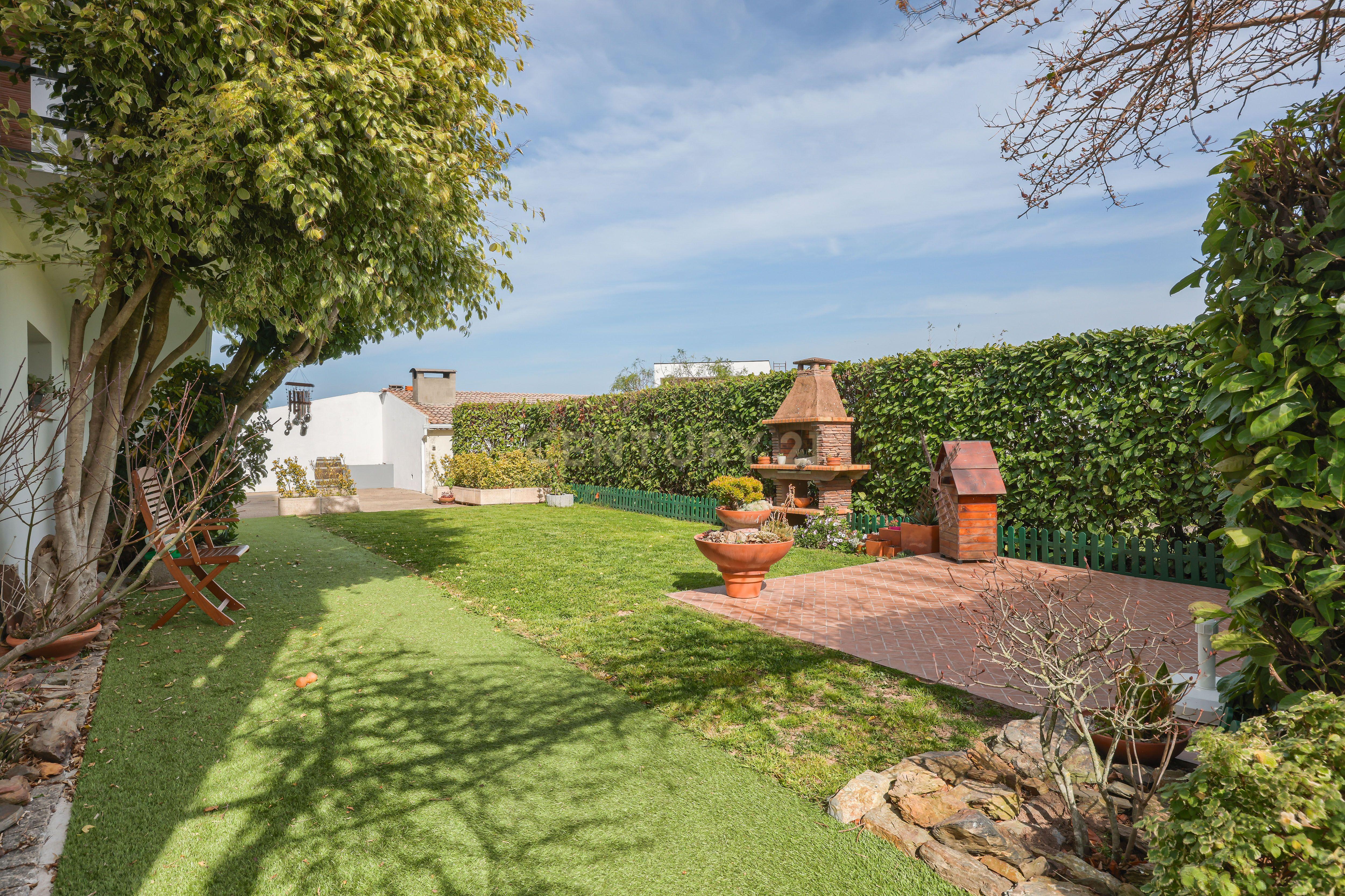 Moradia T5 isolada em Cacia - Image 11