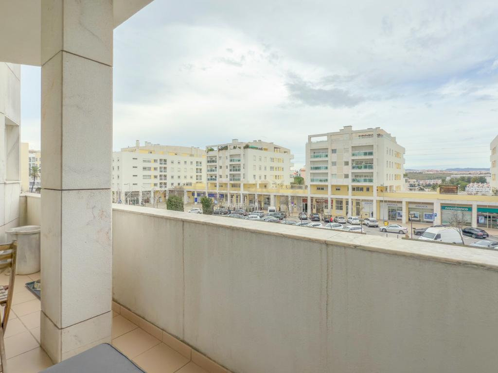 Magnifico apartamento T3 no Fórum Oeiras, com terraço privado 40m2, boa exposição solar, boas áreas e com tudo perto de si! - Image 86