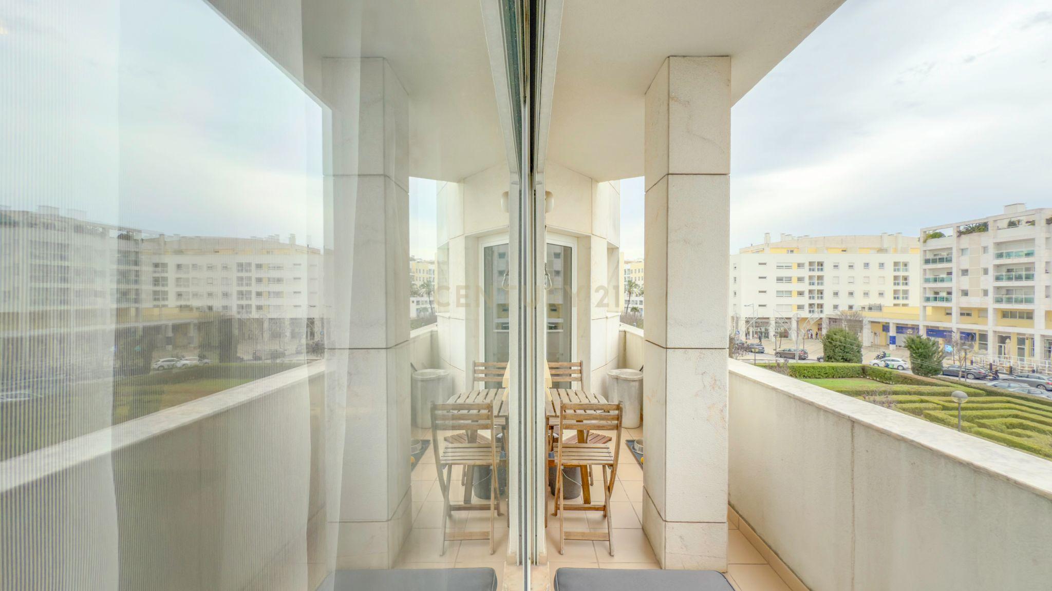 Magnifico apartamento T3 no Fórum Oeiras, com terraço privado 40m2, boa exposição solar, boas áreas e com tudo perto de si! - Image 20