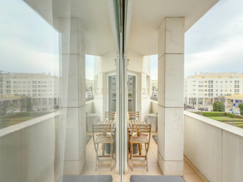 Magnifico apartamento T3 no Fórum Oeiras, com terraço privado 40m2, boa exposição solar, boas áreas e com tudo perto de si! - Image 20