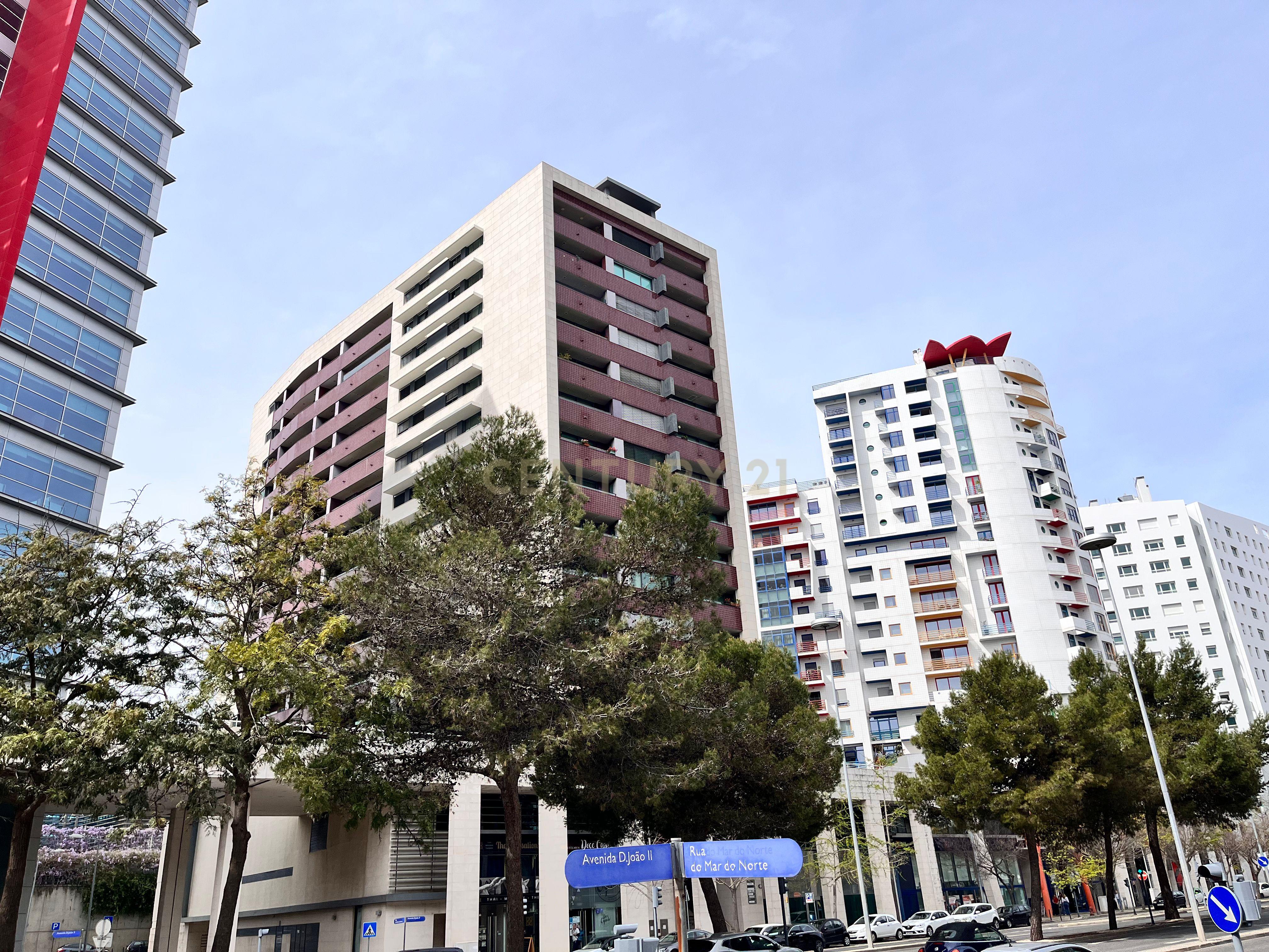 Apartamento T3 - Parque das Nações - Image 1