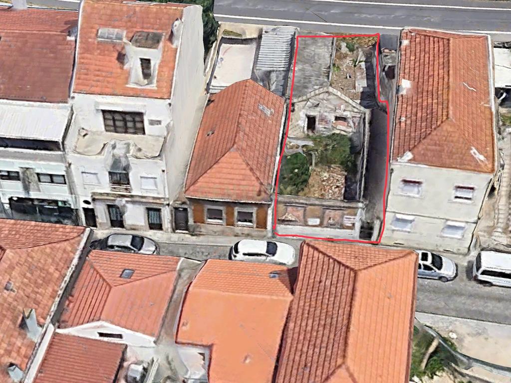 Moradia em ruína | Campo Alegre, Porto | Projeto aprovado - Image 2