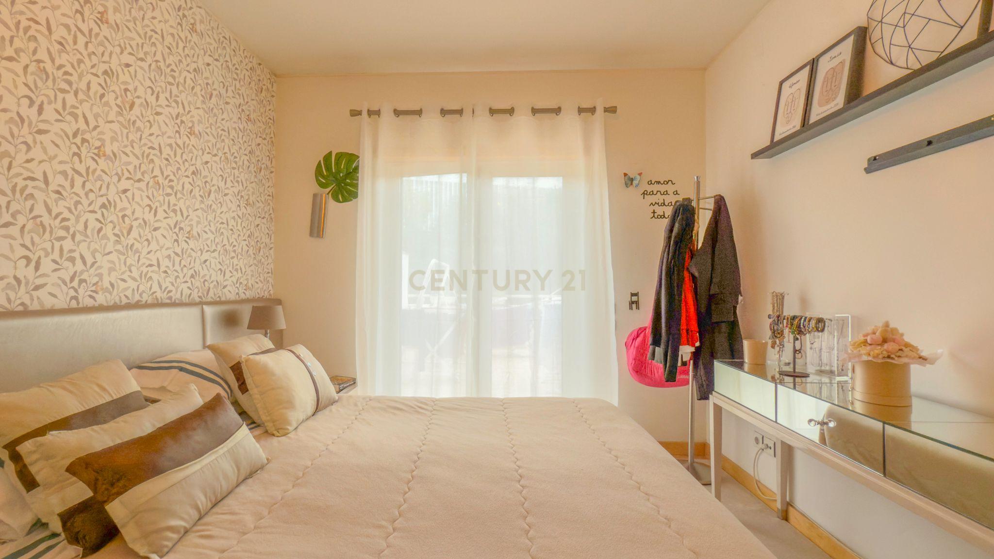 Magnifico apartamento T3 no Fórum Oeiras, com terraço privado 40m2, boa exposição solar, boas áreas e com tudo perto de si! - Image 42